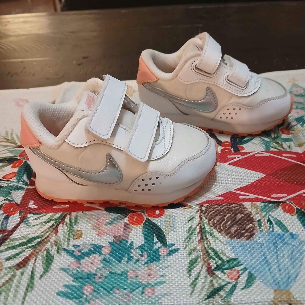 Nike Md Valiant TDV Trainers size 4C